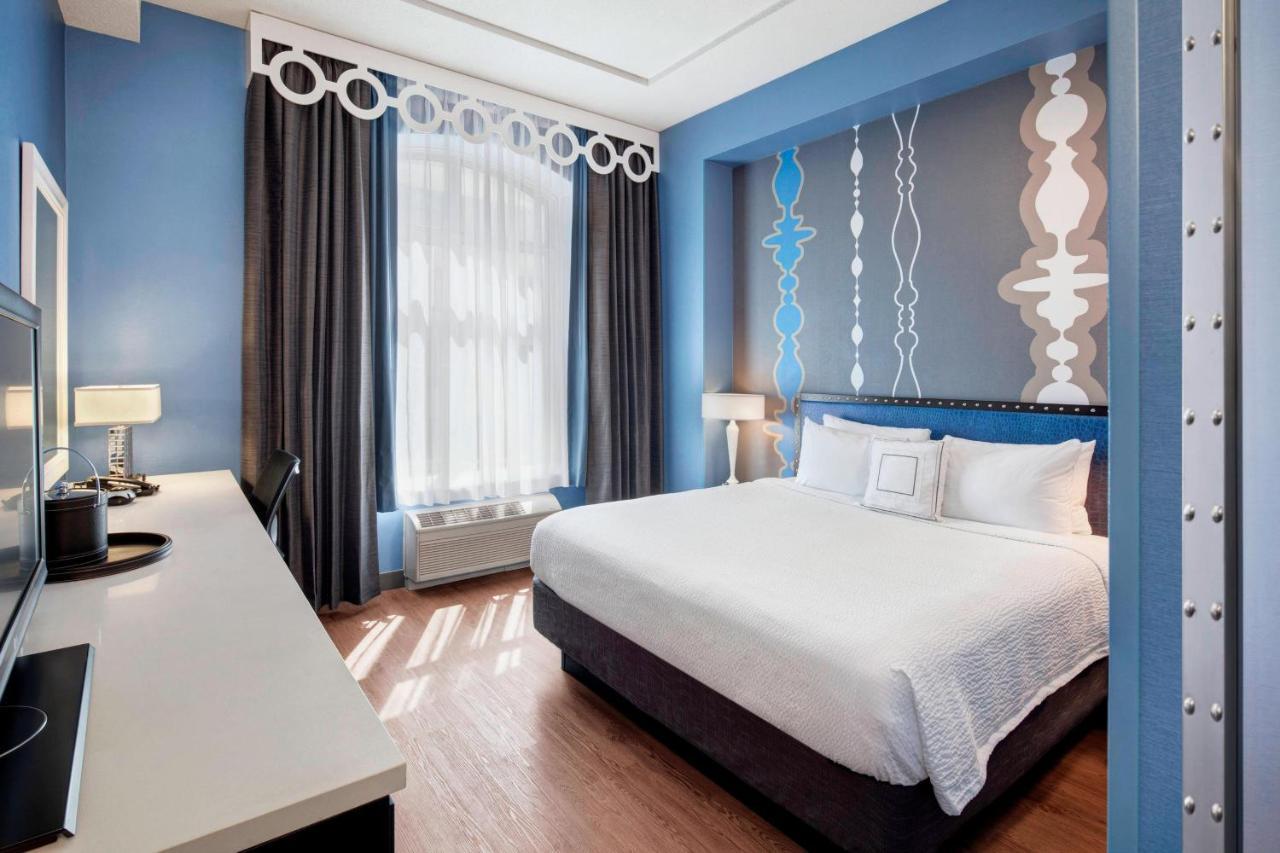 Fairfield Inn And Suites Chicago Downtown/ Magnificent Mile Bagian luar foto
